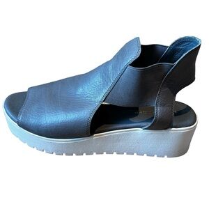 🌺 Django & Juliette Ozie Leather Open Toe Platform Sandals 41